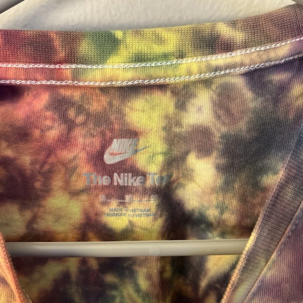 Nike Girls Xl  Multicolor Tie-Dye Logo T-Shirt Short Sleeve Crew Cotton